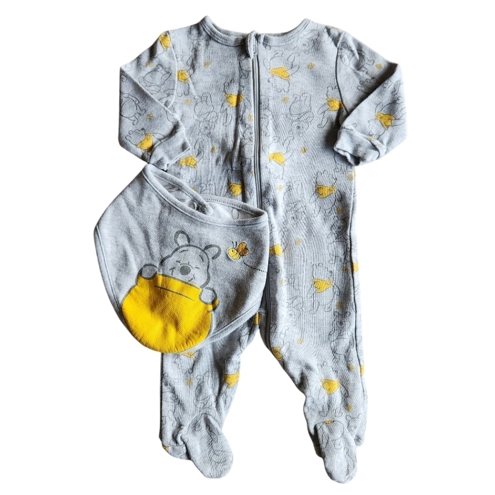 Disney sleeper and one bib